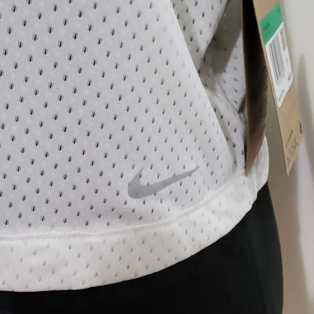 * Nike Women's One Classic Breathable Dri-FIT Sleeveless Tank Top White Size XL - Picture 9 of 15